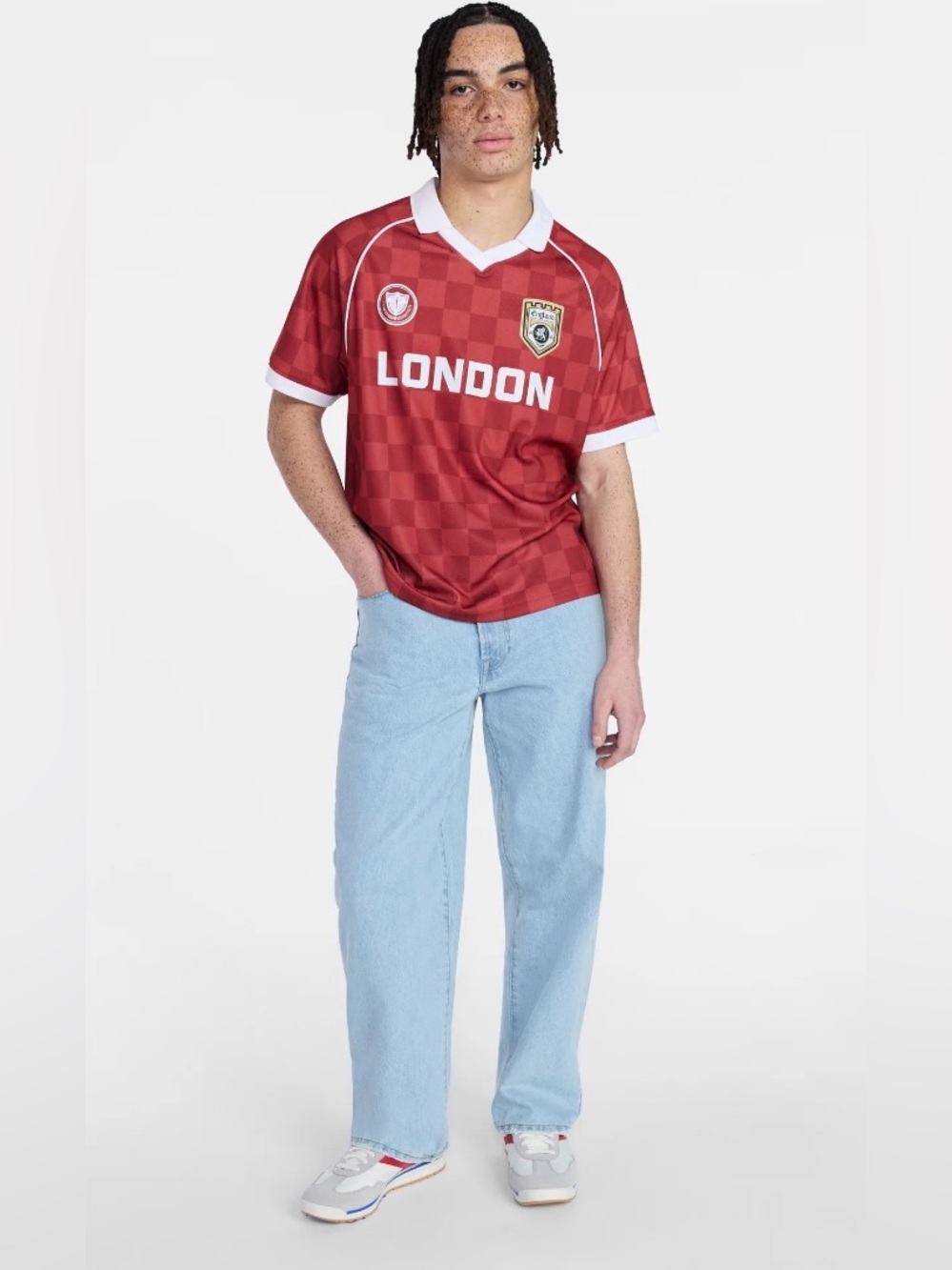NWT No Boundaries London Graphic Soccer Jersey mesh